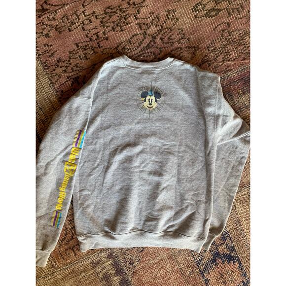 Disney Walt Disney World Grey Crew Neck Graphic Sweatshirt SIZE SMALL - Picture 3 of 3